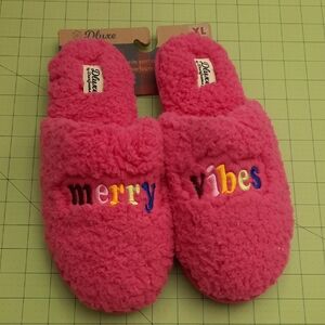 Dearfoams Pink Deluxe Memory Foam Slippers - Size XL (11-12) New with Tags
